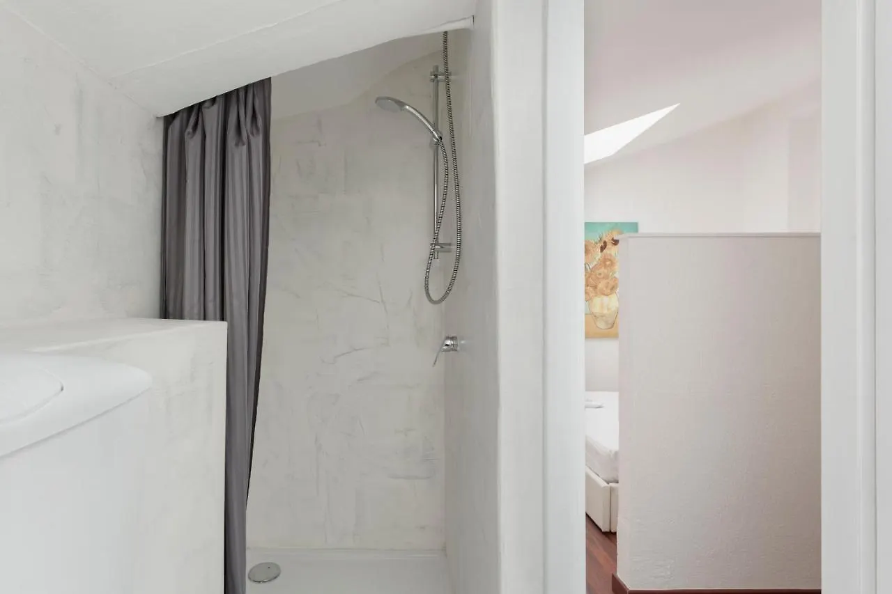 1 Bedroom Apt - Duomo 4 밀라노